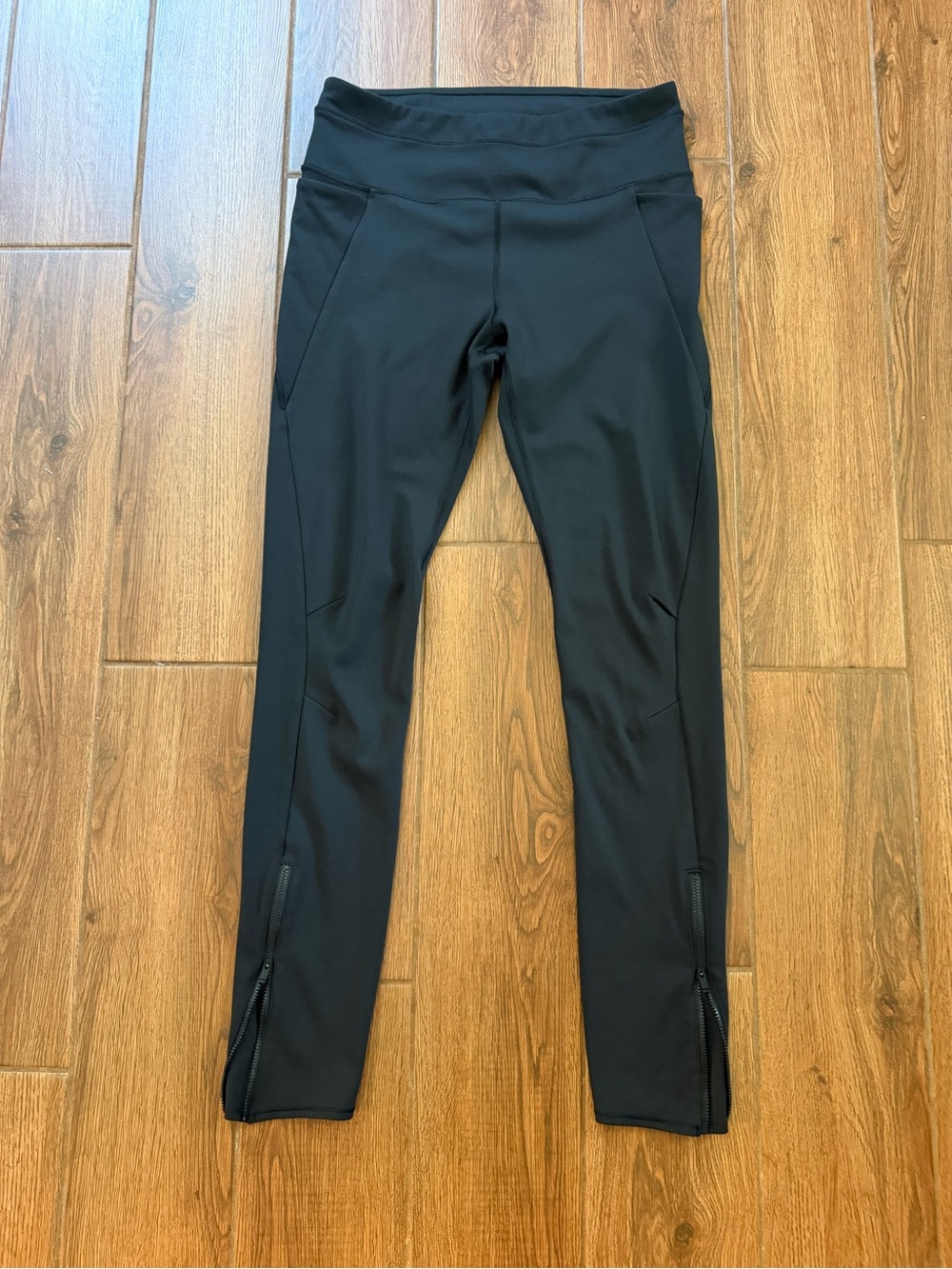 Athleta Women’s Black Leggings Pockets Size MT